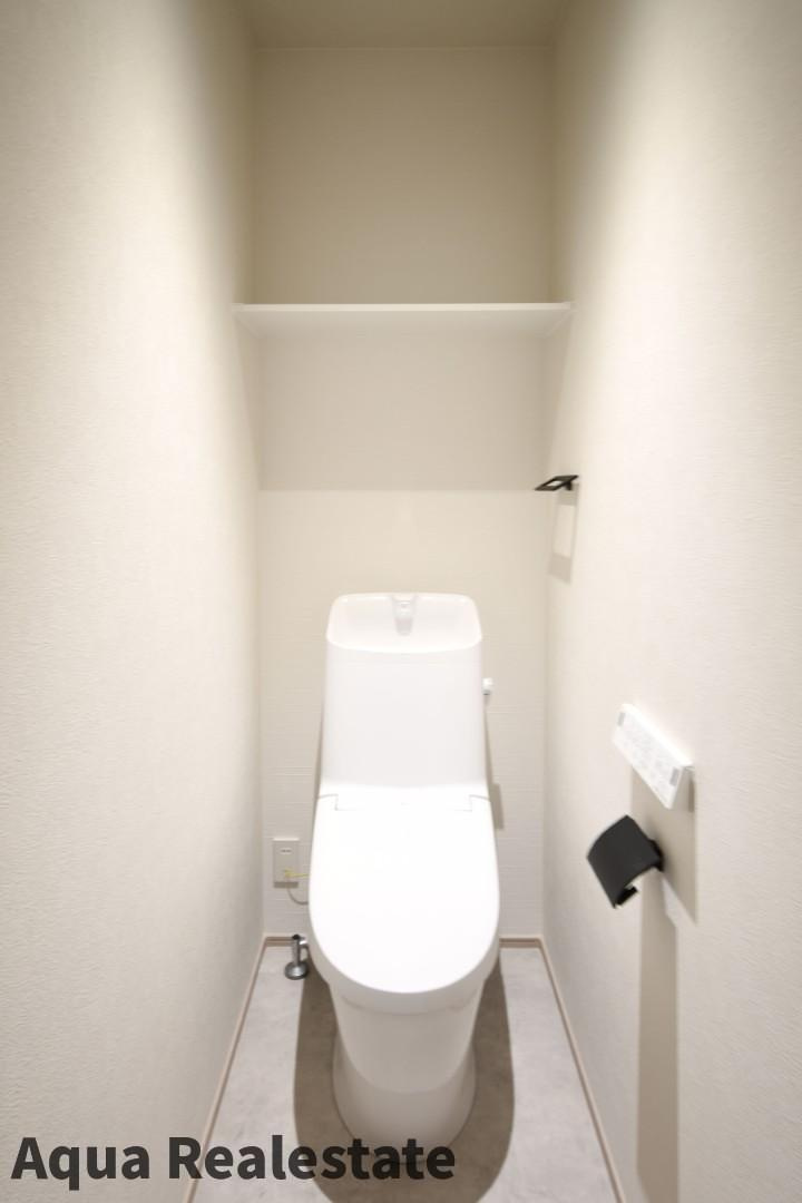 オール電化デザイナーズハウス羽ノ浦町建売㉗のトイレ|コンパクトで使いやすいトイレです