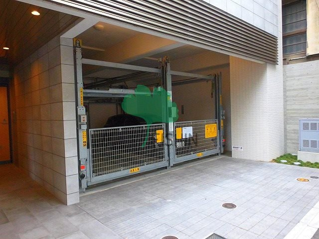 アルティザ博多駅前の駐車場