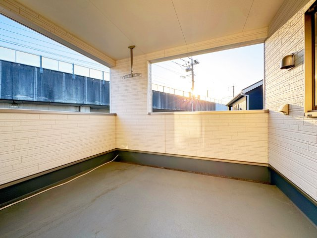 上里町堤　中古住宅のバルコニー
