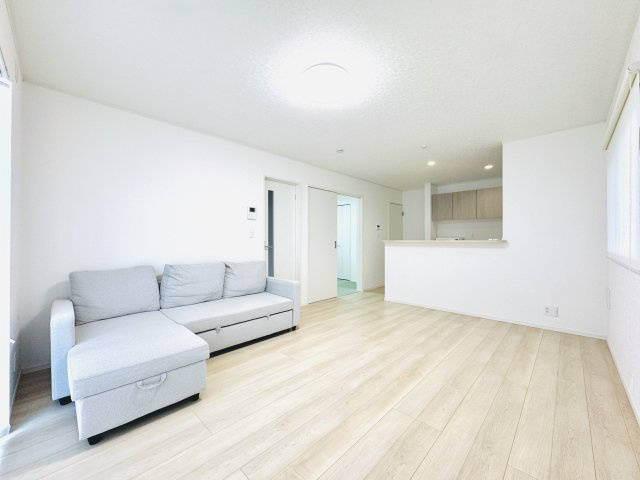 上里町堤　中古住宅の居間・リビング