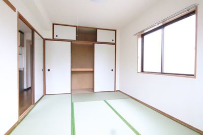 2面採光の和室♪