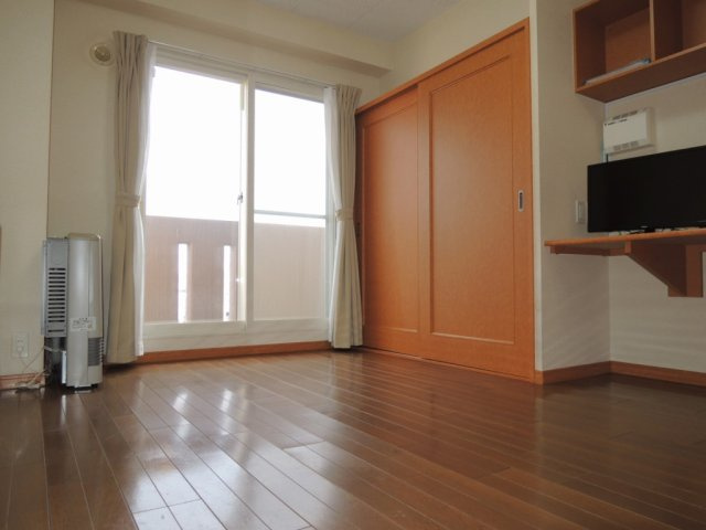 レオパレスさくら中央の居間・リビング