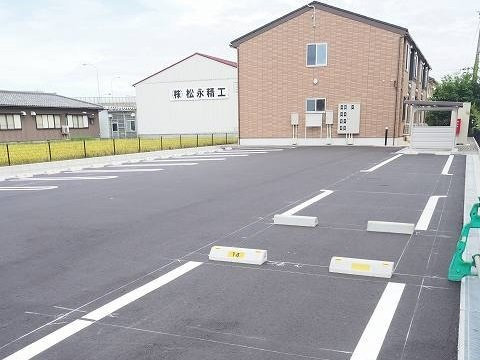 ラフィーユの駐車場|駐車場完備です