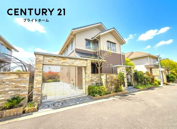 横浜市都筑区牛久保西３丁目の中古一戸建の前面道路含む現地写真|陽当りの良さ、住環境を現地にてご確認下さい！
周辺環境も合わせてご案内させて頂きます！