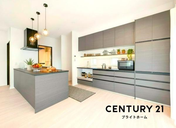 横浜市都筑区牛久保西３丁目の中古一戸建のキッチン|広々としたキッチンは、
落ち着いて料理が出来ます！
※家具等はＣＧでの参考レイアウトです。