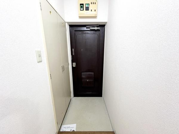 二子玉川ハイツの玄関