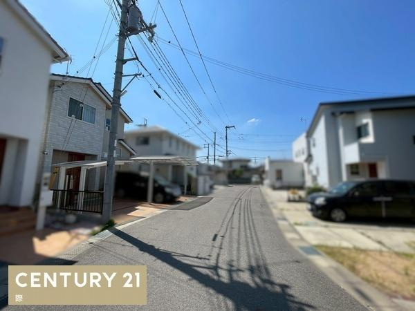 和歌山市神前　中古戸建の前面道路含む現地写真