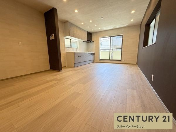 弁天3丁目中古戸建の居間・リビング