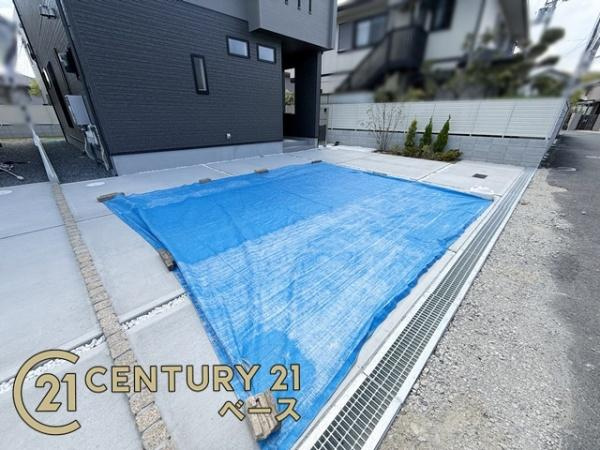 奈良市あやめ池南２丁目 １号棟 ／新築一戸建の駐車場|■現地撮影写真■駐車スペースは３台可！来客時なども安心です！