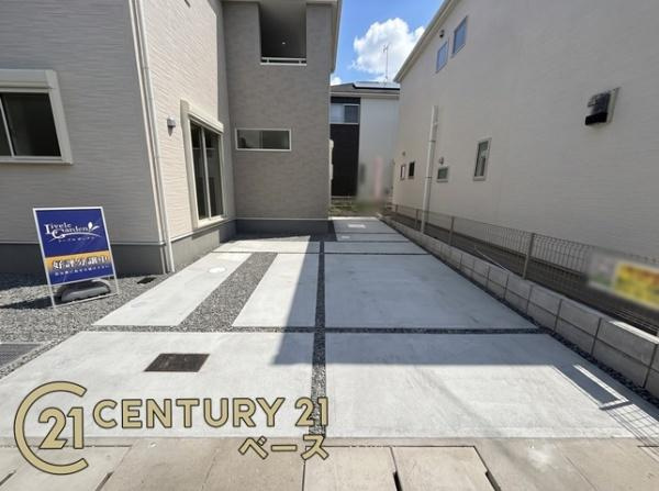 リーブルガーデン東九条町 １号棟 ／新築一戸建の駐車場|■車種によって3台駐車可能スペースございます！