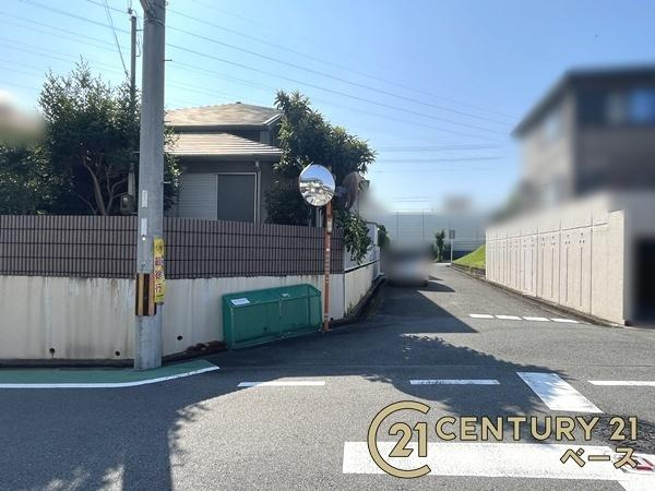 北葛城郡上牧町桜ケ丘３丁目　一戸建の前面道路含む現地写真|■現地撮影写真■