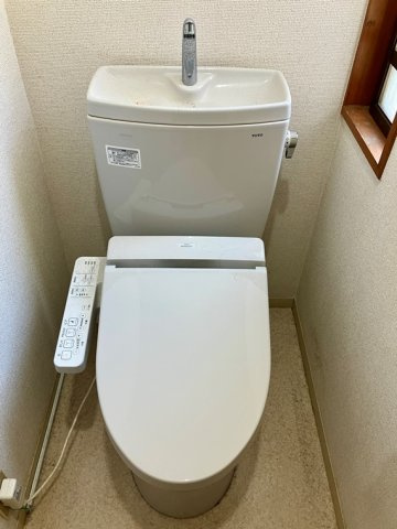 千歳台戸建のトイレ