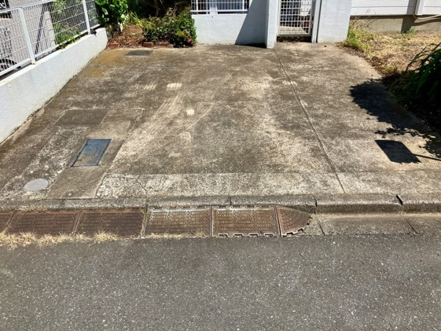 千歳台戸建の駐車場