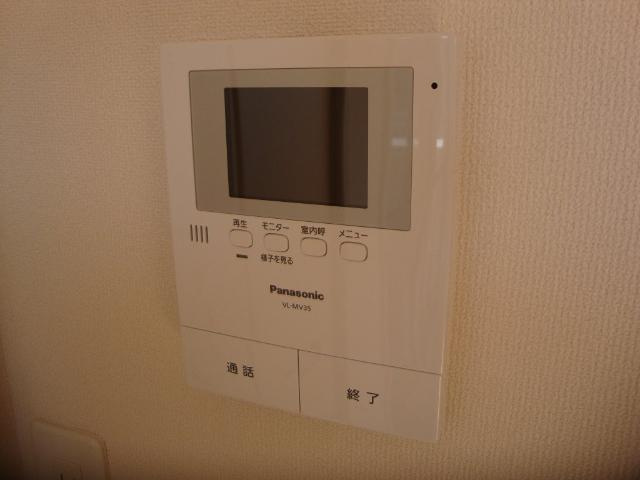 マインヒルズ伍番館の内装|カメラ付インターホン