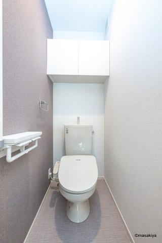 ソラティオのトイレ|同タイプの画像です。色、仕様は若干異なる場合がございます。
