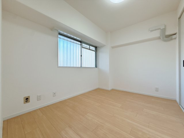 ユニーブル旭ヶ丘の洋室|ゆったりした洋室です