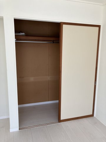 エステートピアの収納|小物を収納するのに便利です