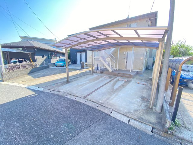 【駐車場】