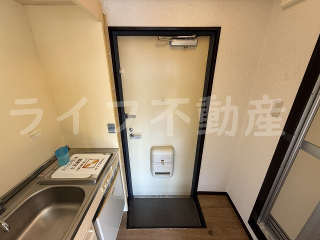 スリーテンロフトの玄関|収納もある玄関です