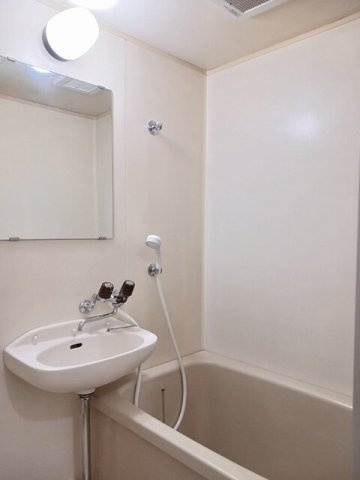 リバティ東川の浴室