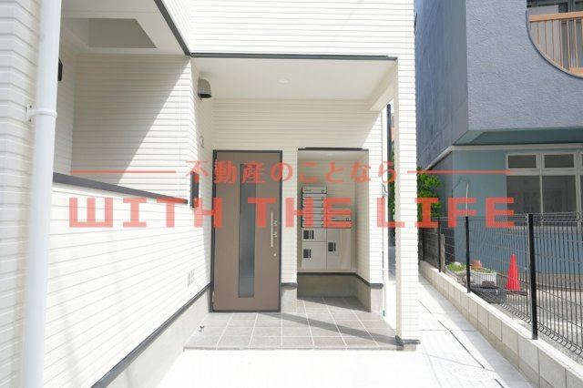 THE NOBLES 花畑【キャッシュバック対象】のエントランス|建物の内部です
