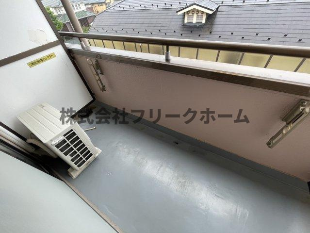 三鷹市上連雀１丁目の賃貸マンションのバルコニー