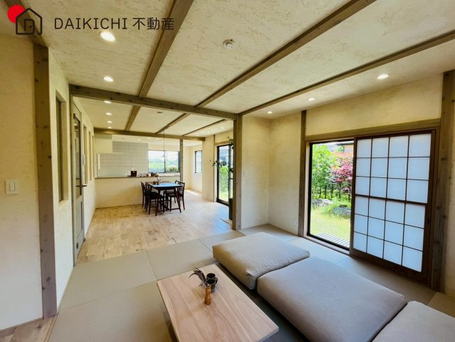 【居間・リビング】 | 日高市横手2丁目　中古戸建
