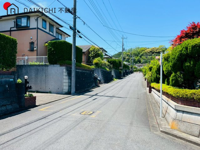 【前面道路含む現地写真】 | 日高市横手2丁目　中古戸建