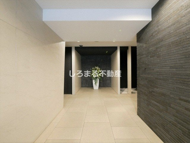 グランルージュ中之島南のエントランス