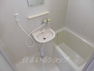広島市安佐北区可部南１丁目のアパートの浴室