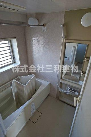 ラメージュ・Kの浴室