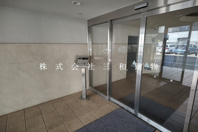 ラメージュ・Kのエントランス