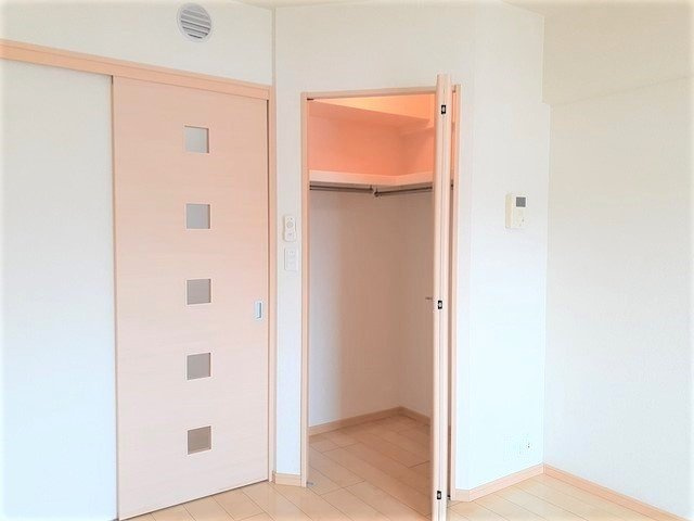 ルイシャトレ鏡の収納|専用の収納スペースです