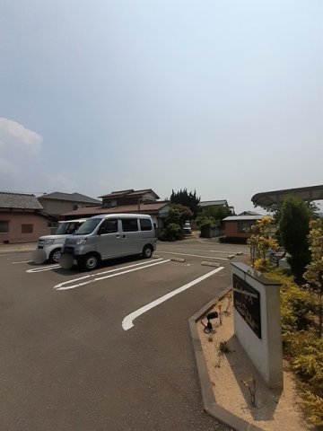 ＣＡＳＡ　３の駐車場|駐車場があります