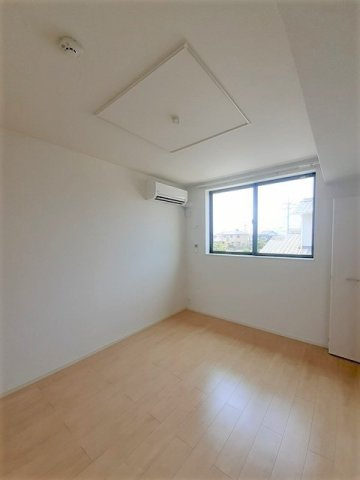 ＣＡＳＡ　３の内装|明るい色調の室内です