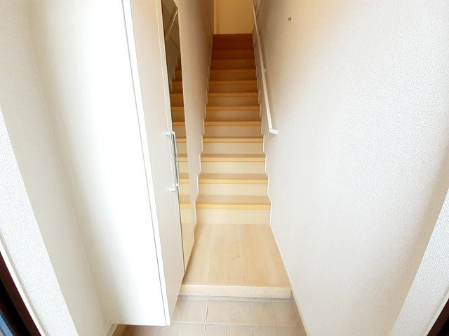 サニーガーデンⅠの玄関|ゆったりとした玄関です