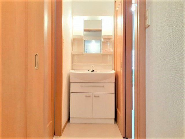 クレメントＦの洗面所|広い洗面スペース