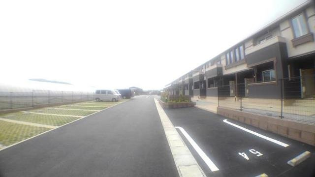 リーヴァ　パルコ　Ⅳの駐車場|駐車場があるので、車を買う予定の方も安心です