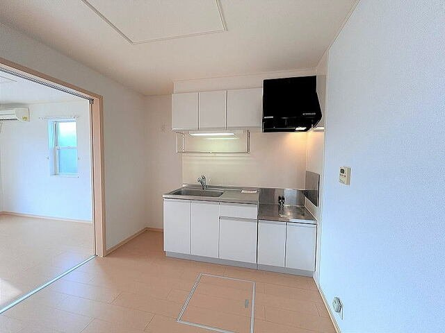 プリムローズ　Ⅲのキッチン|コンパクトなキッチンで掃除もラクラク