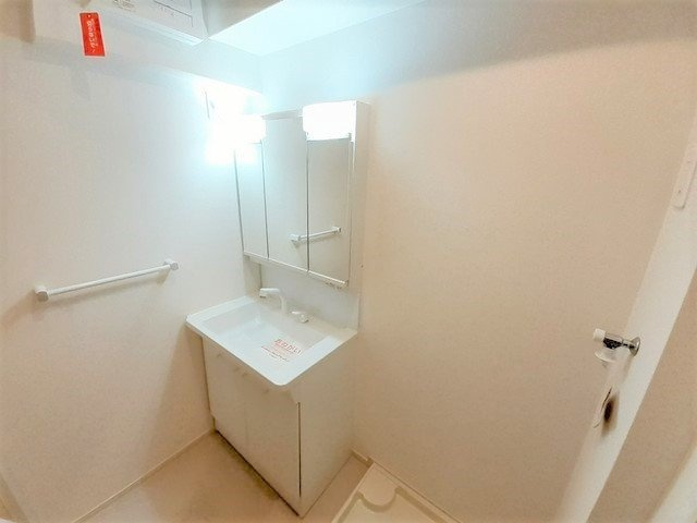 セントポーンズ唐津Ａの洗面所|脱衣スペースもあります