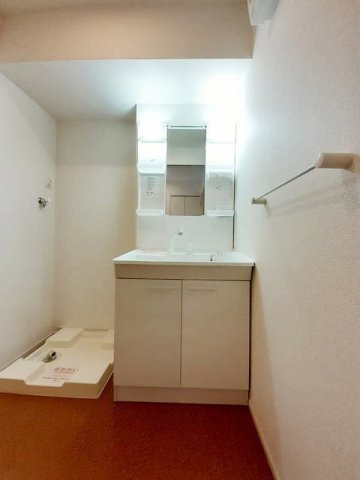 Ｓｐｅｒａｎｚａ　Ｂの洗面所|忙しい朝には欠かせない洗面所です