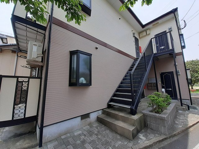 新興ハイムⅡのエントランス|落ち着いたエントランスです