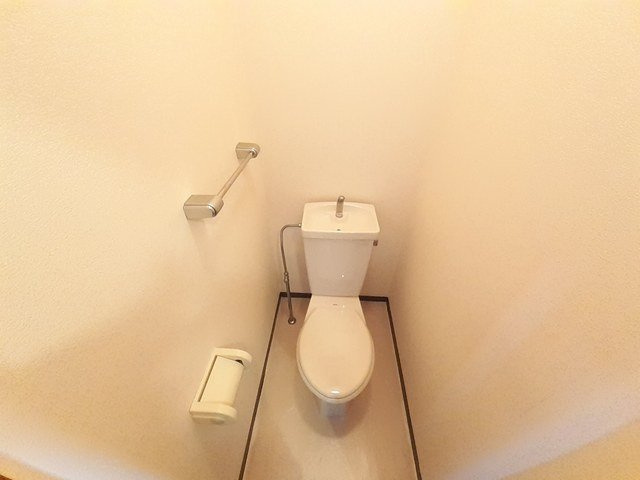 新興ハイムⅡのトイレ|ゆったりとした空間のトイレです