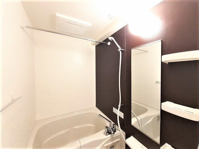 ルイシャトレ鏡の浴室|きれいなお風呂です