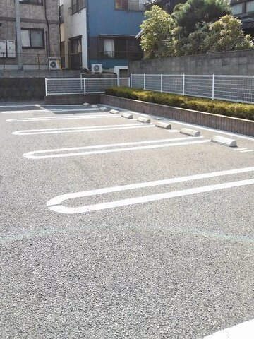 エスト　ウィステリアＢの駐車場|駐車場です