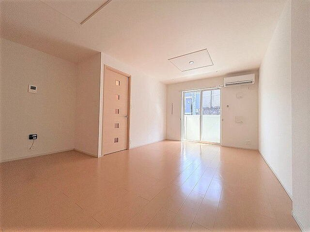 ベルセフォネⅢの居間・リビング|居間です