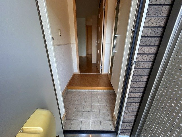 アヴァンツァート　Ⅱの玄関|明るい玄関です