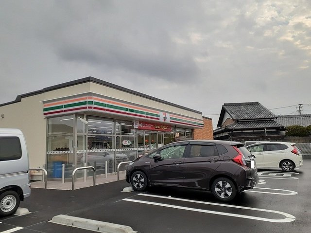 プラシードの周辺|セブンイレブン　唐津インター店まで800m
