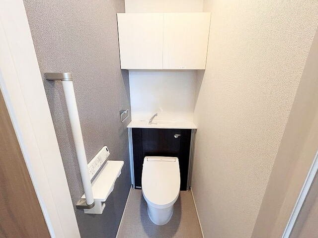 ヒカルサ唐津鬼塚Ⅰのトイレ|清潔感のあるトイレです
