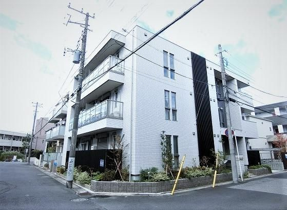 ウィスタリアの外観